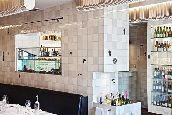 Homarium met kreeft en oesters